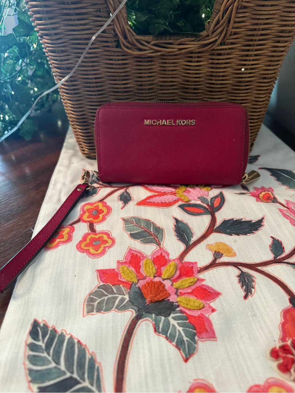 Michael Kors Jet Set Large Double Zip Wristlet Red